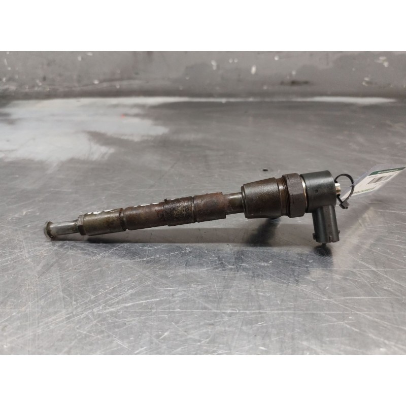 Recambio de inyector para fiat bravo ii (198_) 1.4 16v (198axs1b) referencia OEM IAM 0445110243 BAZ7F0CAA 