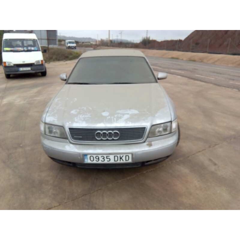 AUDI A8 (D2)