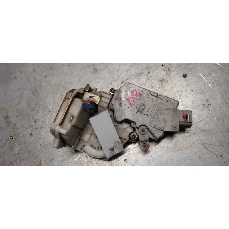Recambio de cerradura puerta trasera izquierda para nissan primera berlina (p11) gx referencia OEM IAM  6PINS 2