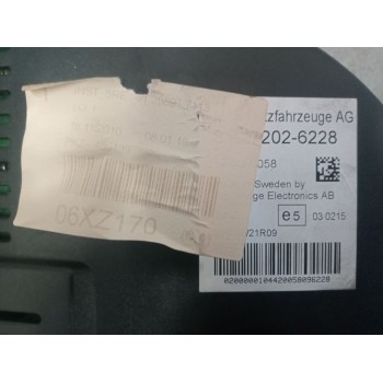 Recambio de cuadro instrumentos para man tgx 18.xxx referencia OEM IAM 81272026228  