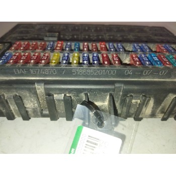 Recambio de caja reles / fusibles para daf serie xf105.xxx fsa 4x2 space-cab referencia OEM IAM 1674870  