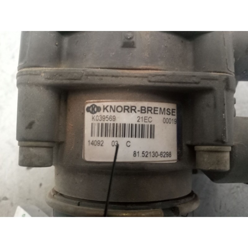 Recambio de valvula aire para man tgx 18.480 12.4 diesel referencia OEM IAM 81521306298  K039569 - Blanco 3