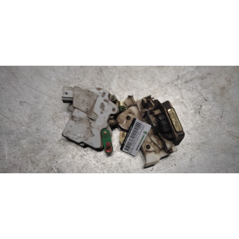 Recambio de cerradura puerta delantera derecha para nissan terrano/terrano.ii (r20) comfort referencia OEM IAM  6PINS 2