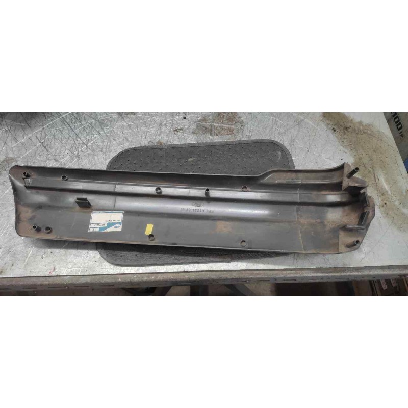 Recambio de puntera paragolpes trasera derecha para ford escort berl./turn./cab./express xr3 berlina referencia OEM IAM  LARGO 2