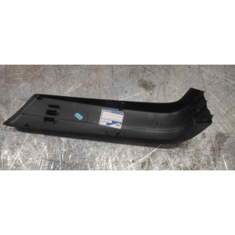 Recambio de puntera paragolpes trasera izquierda para ford orion gl referencia OEM IAM 81AB17811BA 2