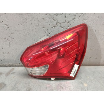PILOTO TRASERO DERECHO 924021K0 