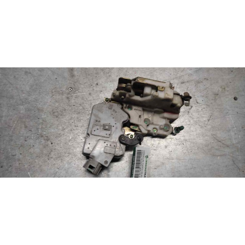 Recambio de cerradura puerta delantera derecha para nissan primera berlina (p11) gx referencia OEM IAM  6PINS 2