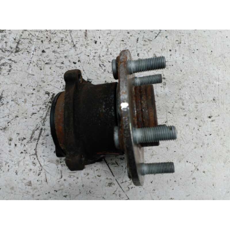 Recambio de buje trasero derecho para ford focus berlina (cap) ghia referencia OEM IAM - Blanco 3