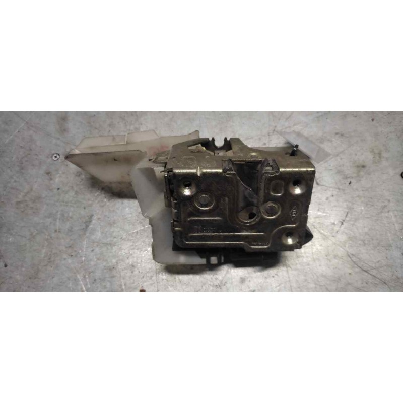 Recambio de cerradura puerta delantera izquierda para renault clio ii fase i (b/cbo) 1.9 d alize referencia OEM IAM