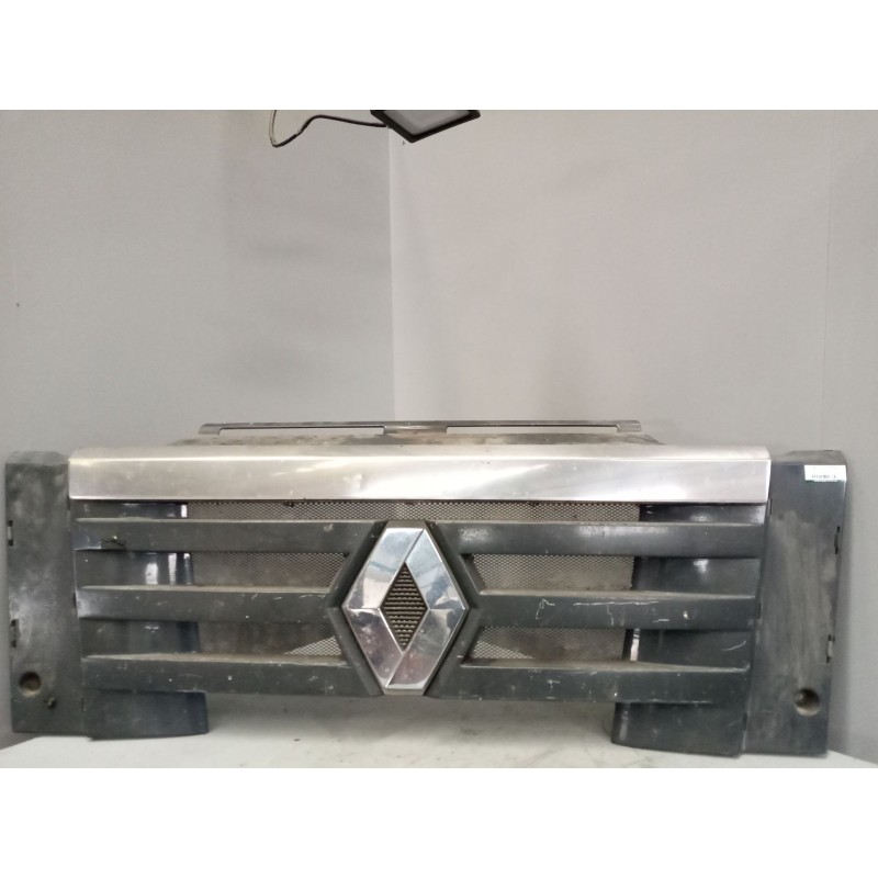 Recambio de rejilla delantera central para renault magnum ab 2005 12.8 diesel referencia OEM IAM 5010468565  