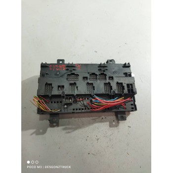 Recambio de caja reles / fusibles para volvo fh xxx 12.8 diesel referencia OEM IAM 20568055  