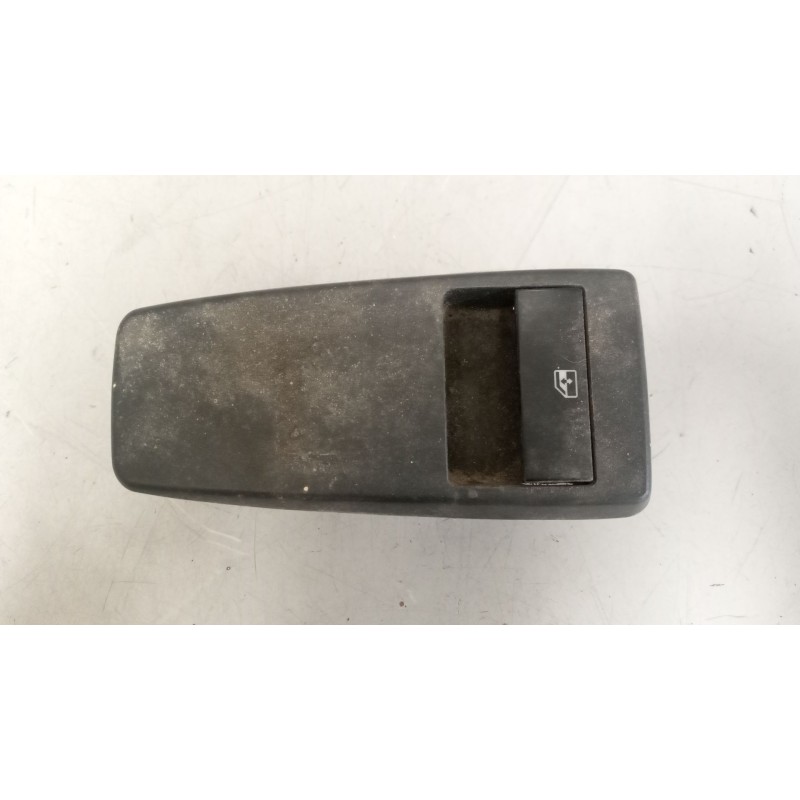 Recambio de mando elevalunas delantero derecho para man tgs referencia OEM IAM 81258067112  