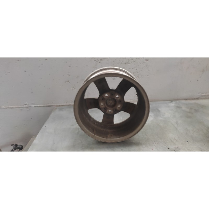 Recambio de llanta para bmw serie 5 berlina (e60) 520d referencia OEM IAM  7J X16 H2 IS20 16''-5 TORNILLOS - Negro 6