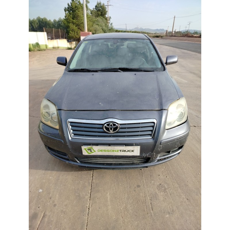 toyota avensis sedán (_t25_) del año 2005