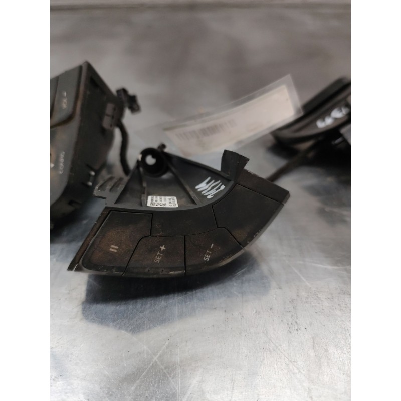 Recambio de mando volante para peugeot 508 allure hybrid4 referencia OEM IAM 9677976377 - Blanco 3