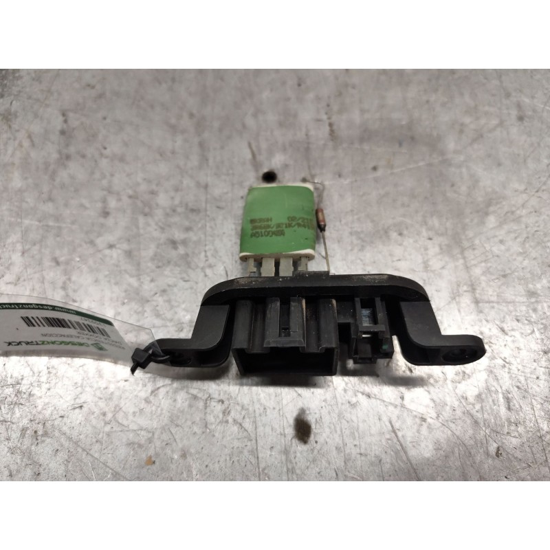 Recambio de resistencia calefaccion para dacia dokker essential referencia OEM IAM  5/2 PINS - Blanco 2