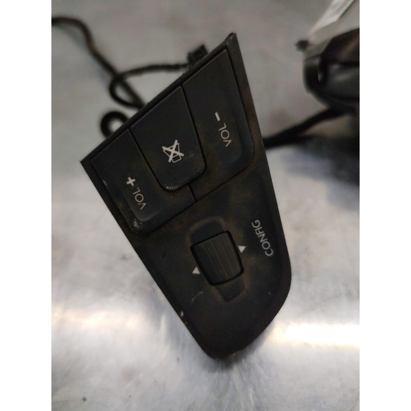 Recambio de mando volante para peugeot 508 allure hybrid4 referencia OEM IAM 9677976377 - Blanco 4