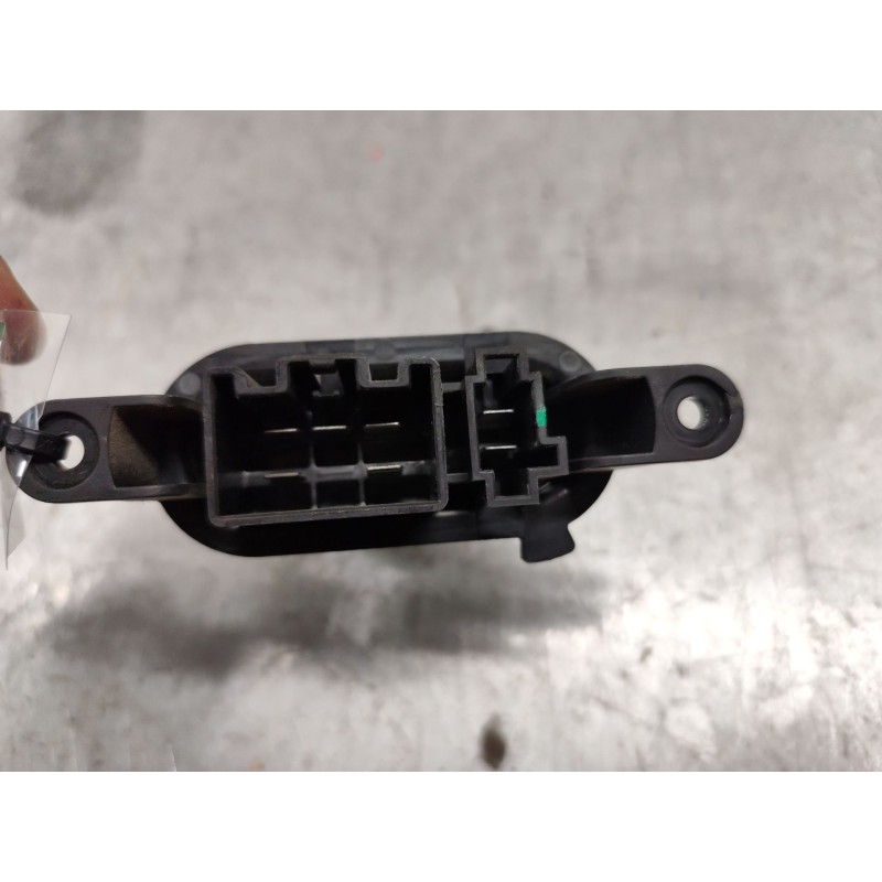 Recambio de resistencia calefaccion para dacia dokker essential referencia OEM IAM  5/2 PINS - Blanco 3