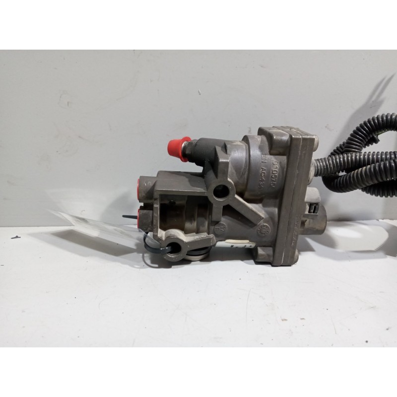 Recambio de valvula aire para man tgx 18.xxx fg / 4x2 bl xl referencia OEM IAM 51521600002  
