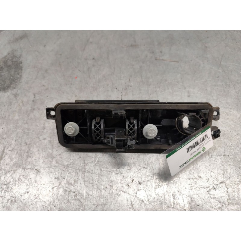 Recambio de maneta exterior porton para dacia dokker essential referencia OEM IAM 8200431418 - Blanco 2