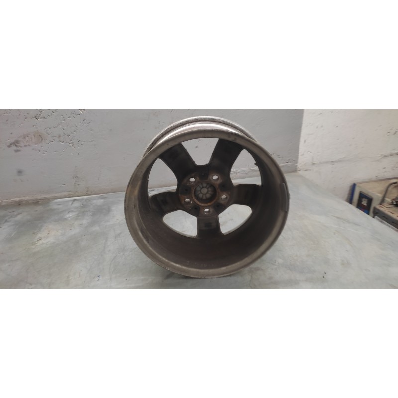 Recambio de llanta para bmw serie 5 berlina (e60) 520d referencia OEM IAM  7J X16 H2 IS20 16''-5 TORNILLOS - Negro 6