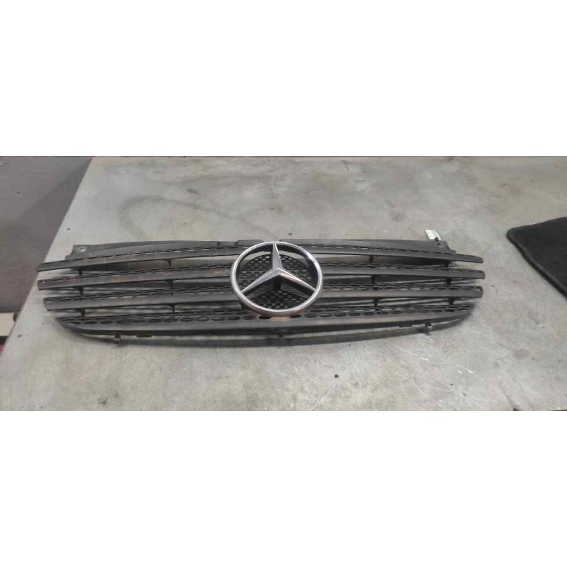 Recambio de rejilla delantera central para mercedes-benz vito (w639) basic, combi 109 cdi compacto (639.601) referencia OEM IAM - Gris