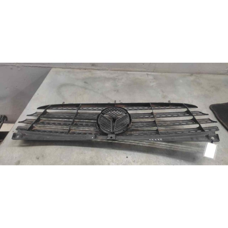Recambio de rejilla delantera central para mercedes-benz vito (w639) basic, combi 109 cdi compacto (639.601) referencia OEM IAM - Gris 4