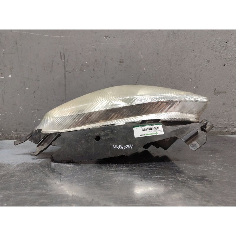 Recambio de faro izquierdo para citroën xsara picasso 2.0 hdi referencia OEM IAM 9631495180 2