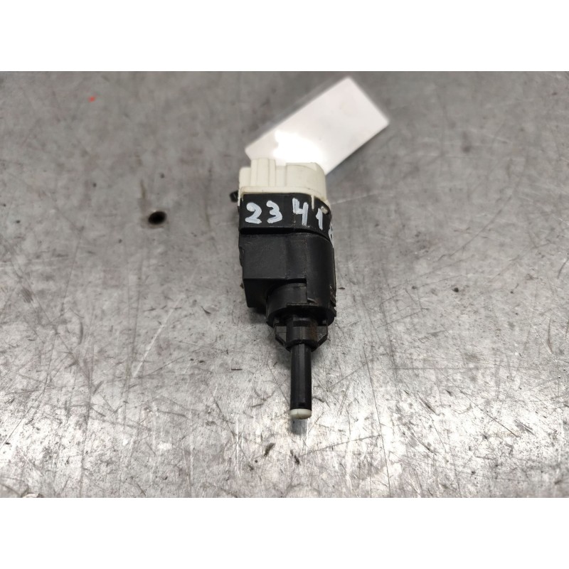 Recambio de interruptor para dacia dokker essential referencia OEM IAM 253206170R  4 PINS - Blanco 2