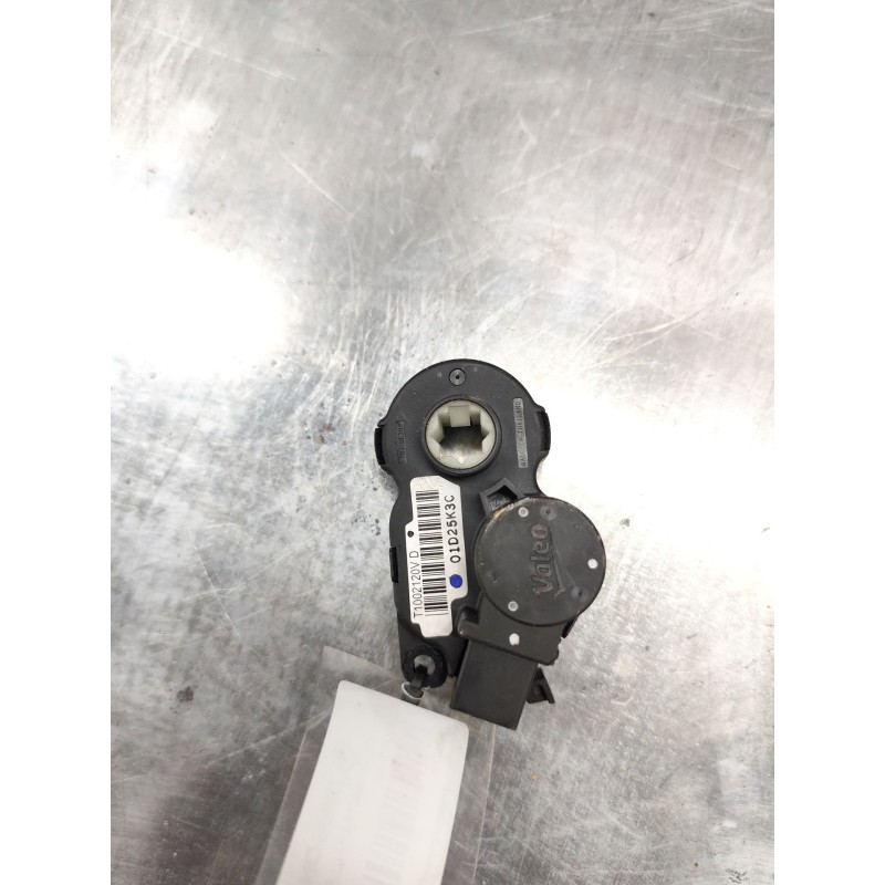 Recambio de motor apertura trampillas climatizador para peugeot 508 allure hybrid4 referencia OEM IAM T1002120VD - Blanco 2