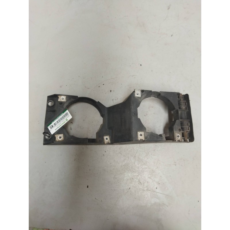 Recambio de soporte faro derecho para scania serie p/g/r (c-clase) 11.7 diesel referencia OEM IAM 1786695  SOPORTE FARO ANTINIEB