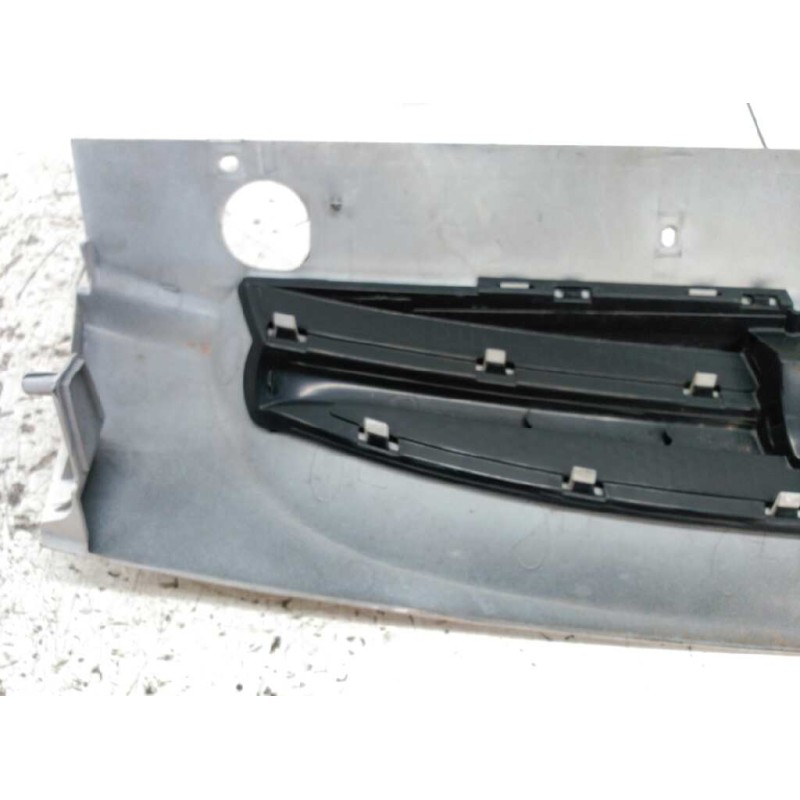 Recambio de rejilla delantera central para peugeot partner (s2) combi pro referencia OEM IAM 6