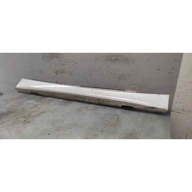 Recambio de estribo derecho para bmw serie 1 berlina (e81/e87) 120d referencia OEM IAM 2