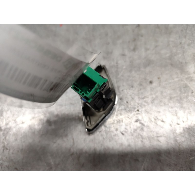Recambio de mando cierre centralizado para citroën c3 lx referencia OEM IAM 96656596XU  6 PINS - Blanco 2