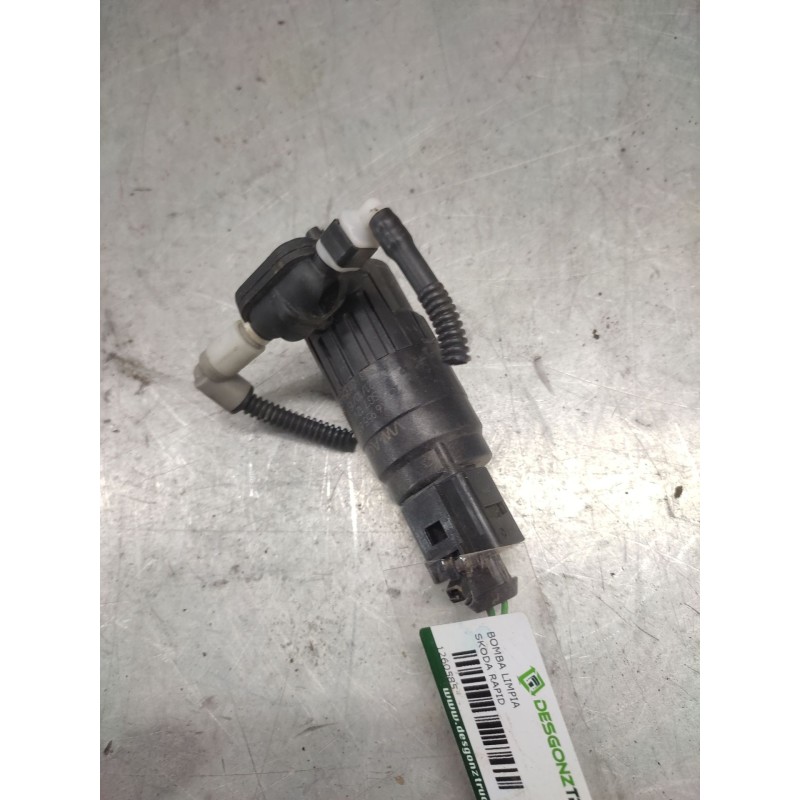 Recambio de bomba limpia para skoda rapid ambition referencia OEM IAM 1K6955651  2 PINS - Blanco 2
