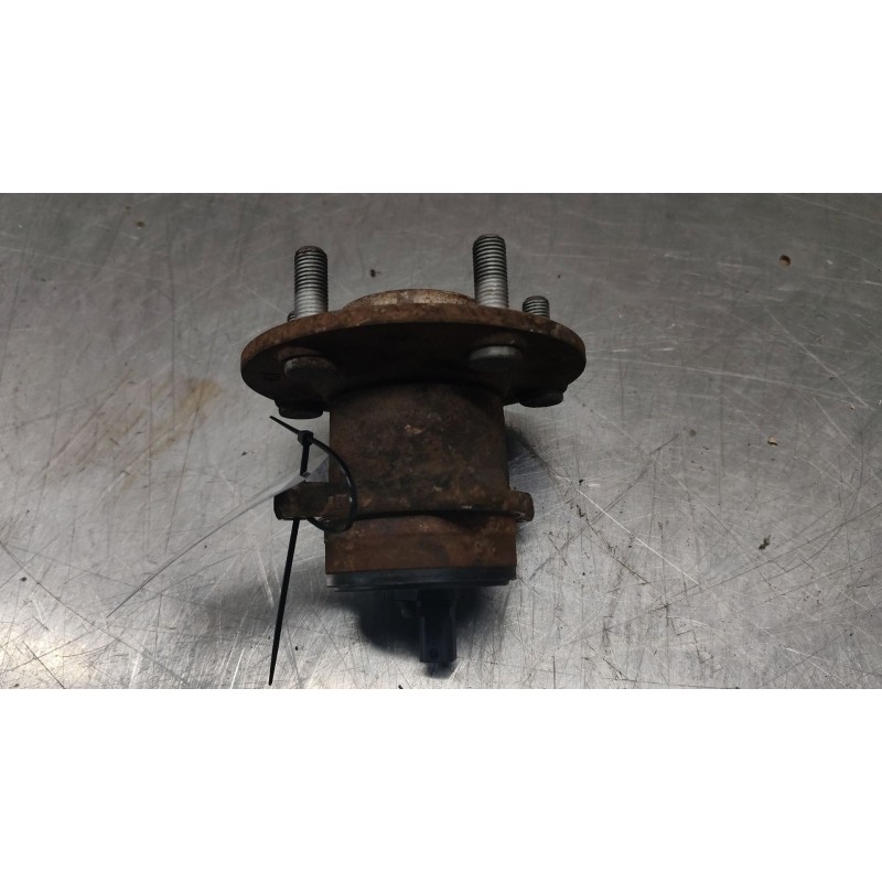 Recambio de buje trasero izquierdo para ford focus c-max (cap) ambiente (d) referencia OEM IAM 3M512C299R - Plata 2