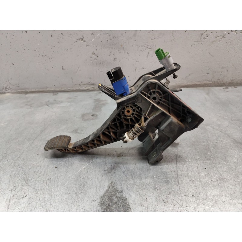 Recambio de pedal embrague para dacia dokker essential referencia OEM IAM 465038135R - Blanco 6