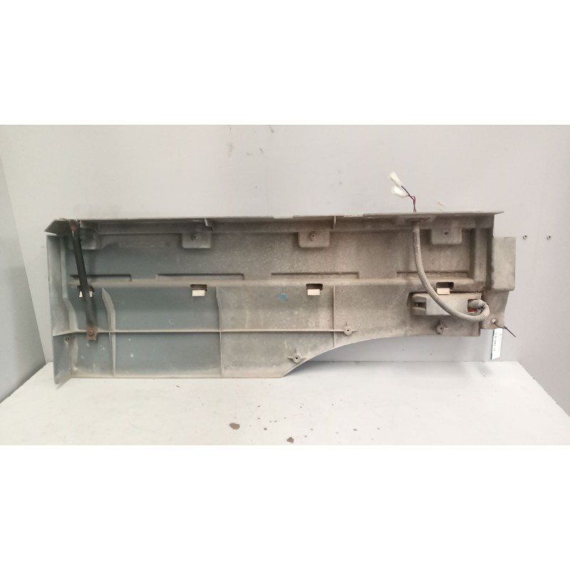 Recambio de moldura trasera cabina para daf serie xf105.510 fsa 4x2 super-space-cab referencia OEM IAM 1441663  IZQUIERDA - Blanco 2
