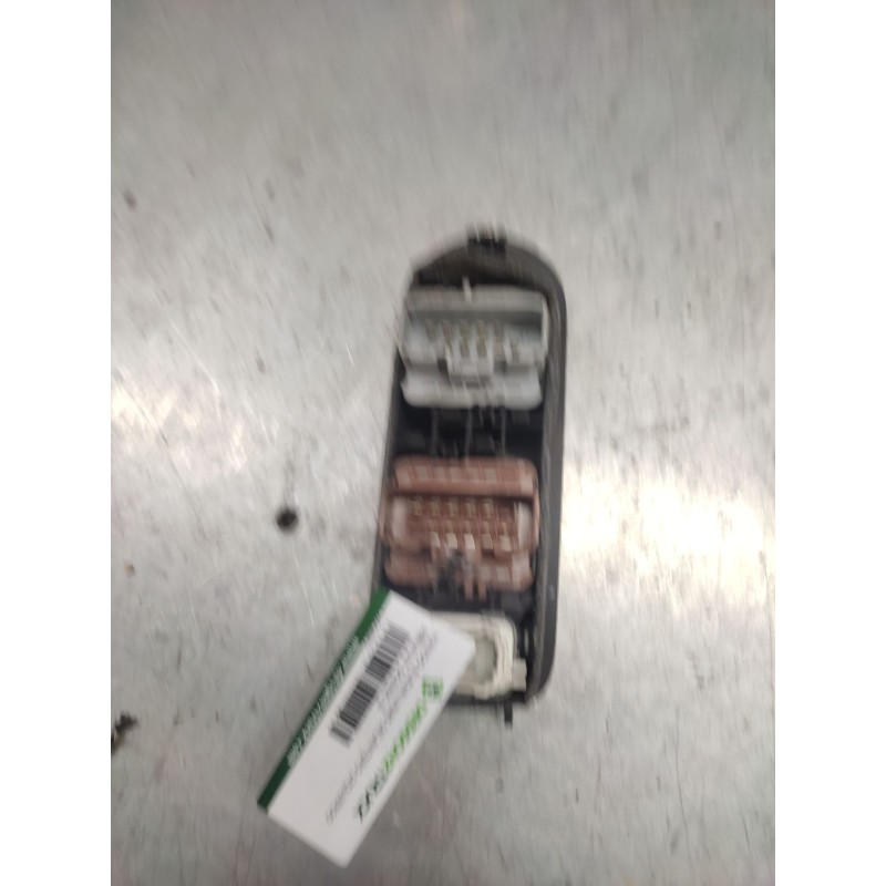 Recambio de mando elevalunas delantero izquierdo para renault scenic ii authentique referencia OEM IAM 2