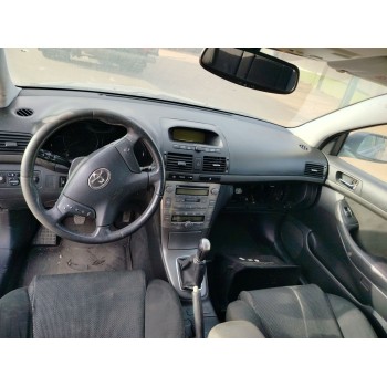 toyota avensis sedán (_t25_) del año 2005