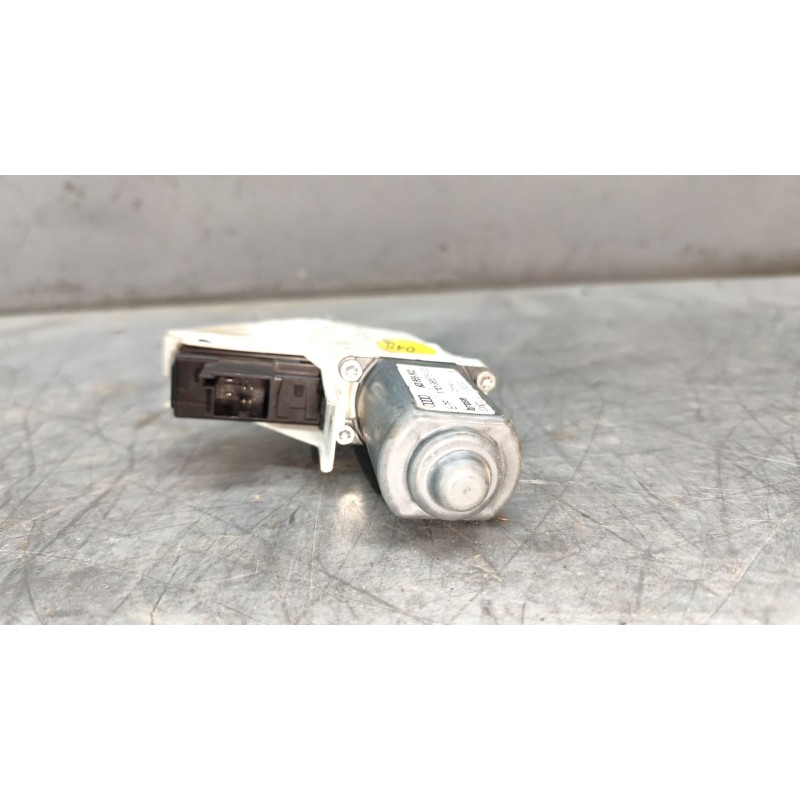 Recambio de motor elevalunas delantero derecho para audi a4 ber. (b8) básico referencia OEM IAM 8K0959802 2