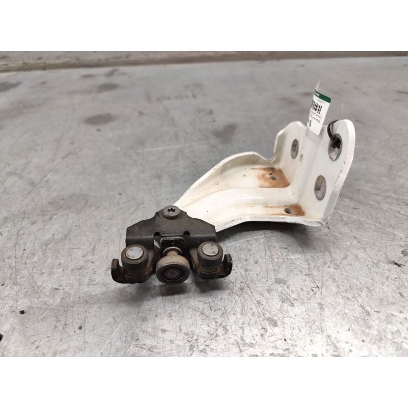 Recambio de bisagra puerta corredera para dacia dokker essential referencia OEM IAM 7459712123E  INFERIOR IZQUIERDA - Blanco 4