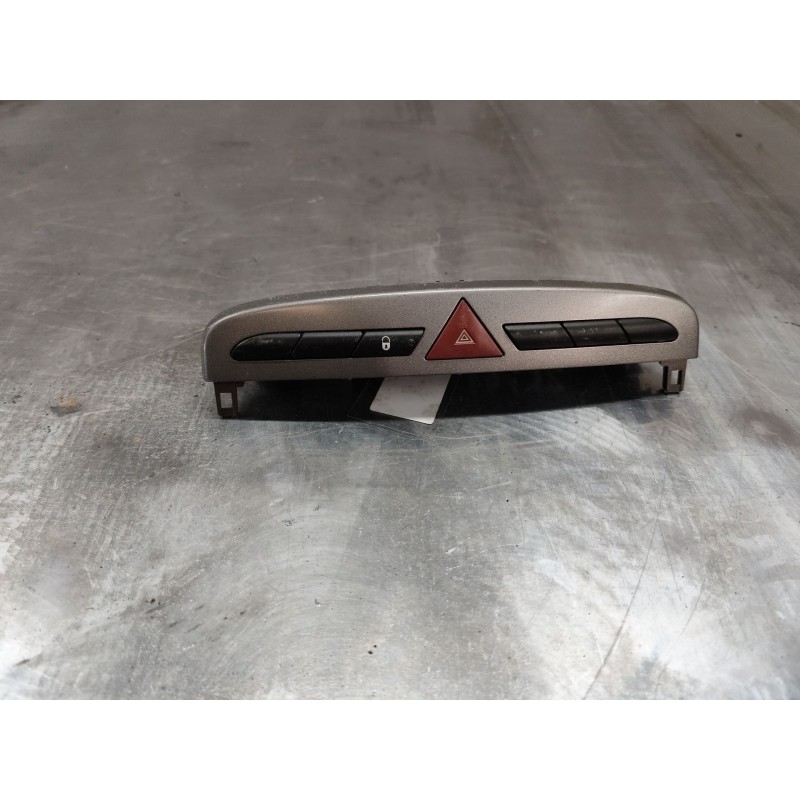 Recambio de warning para peugeot 308 confort referencia OEM IAM 9659417177  
