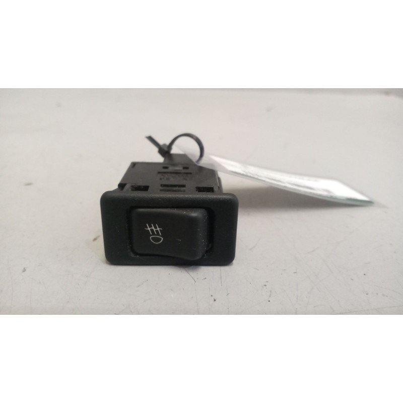 Recambio de boton antiniebla para nissan nt400 cabstar (f24m) 28.12, 32.12, 35.12 (f91an) referencia OEM IAM 25370WK500  
