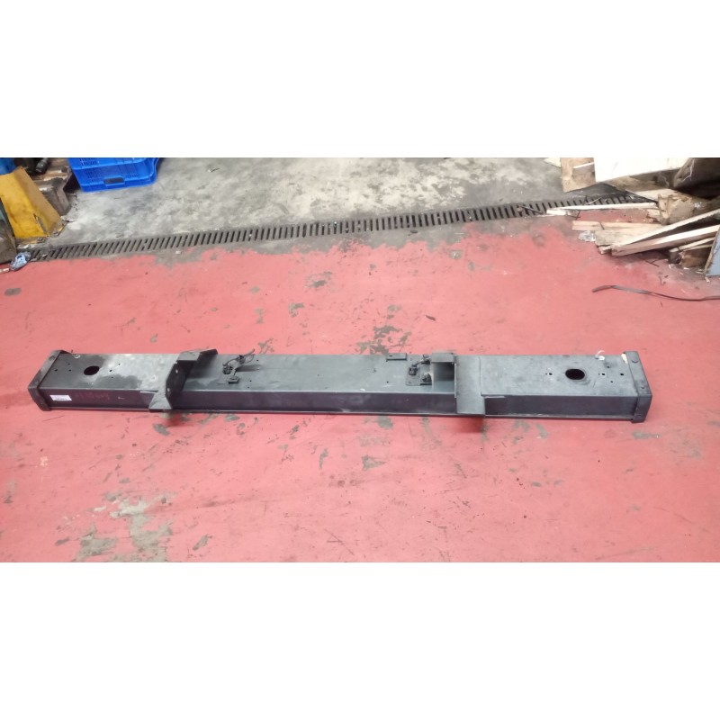 Recambio de paragolpes trasero para iveco daily vi caja/chasis 35s16, 35c16, 40c16, 50c16, 60c16, 65c16, 70c16 referencia OEM IA - Blanco 2