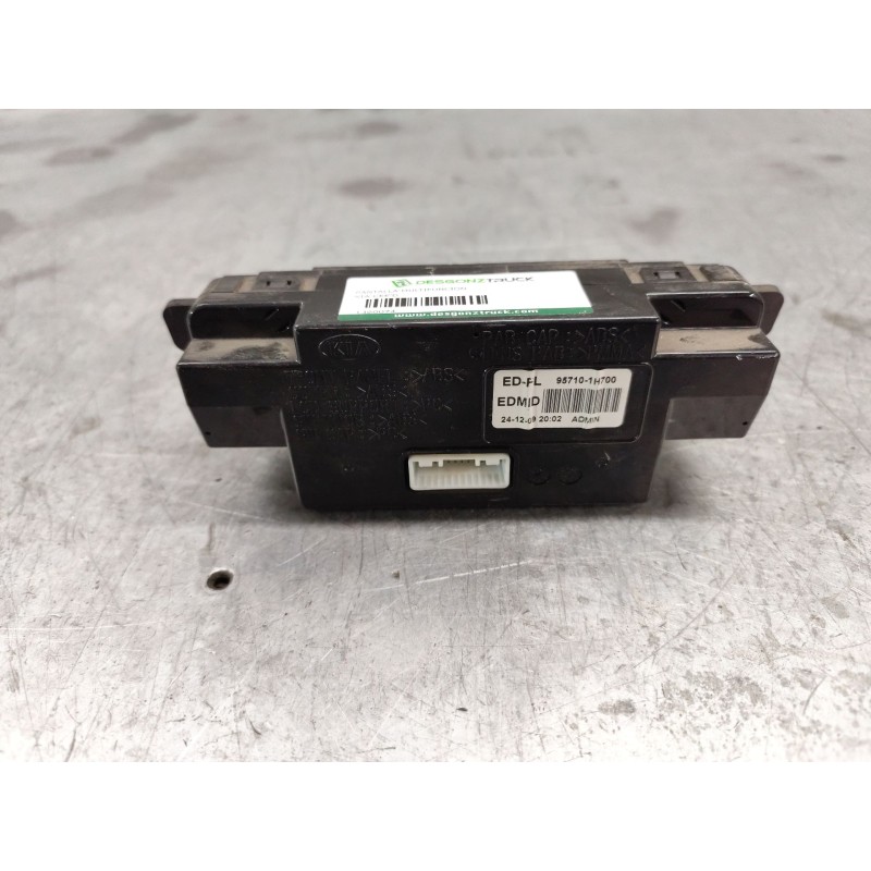 Recambio de pantalla multifuncion para kia cee'd 1.4 cat referencia OEM IAM 957101H700 - Negro 2