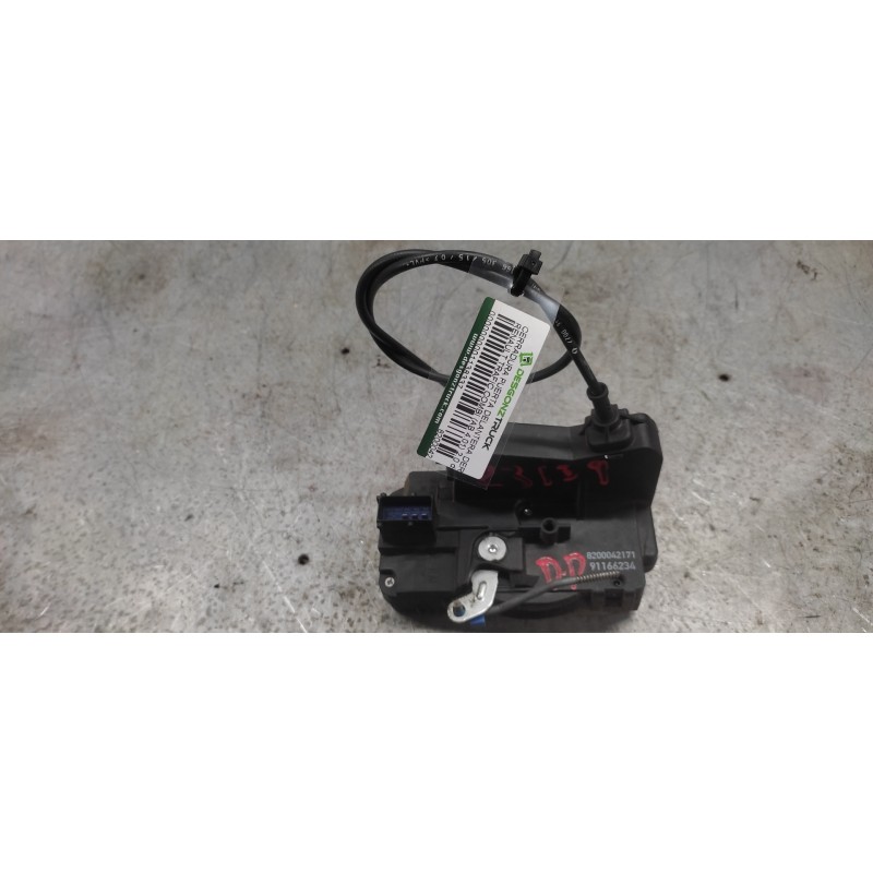 Recambio de cerradura puerta delantera derecha para renault trafic combi (ab 4.01) 2.0 dci diesel fap cat referencia OEM IAM 820 - Blanco 2