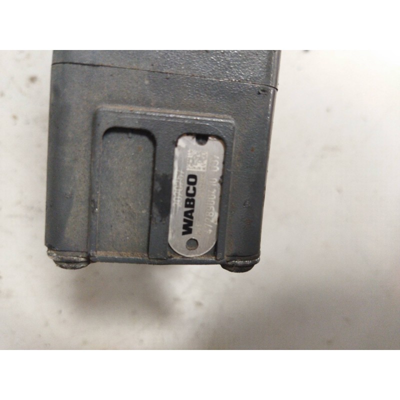 Recambio de valvula aire para daf trucks xf 106 480 referencia OEM IAM 2020257 4728900410 5
