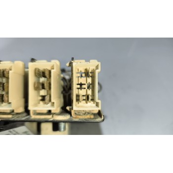 Recambio de caja reles / fusibles para ebro l-35s referencia OEM IAM   