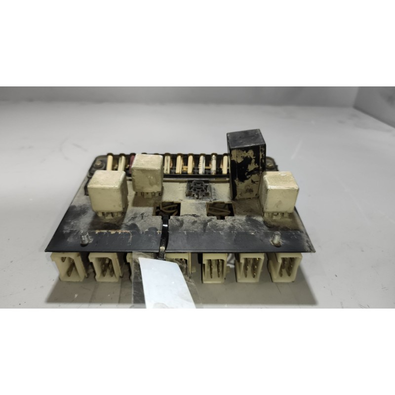 Recambio de caja reles / fusibles para ebro l-35s referencia OEM IAM - Blanco 7
